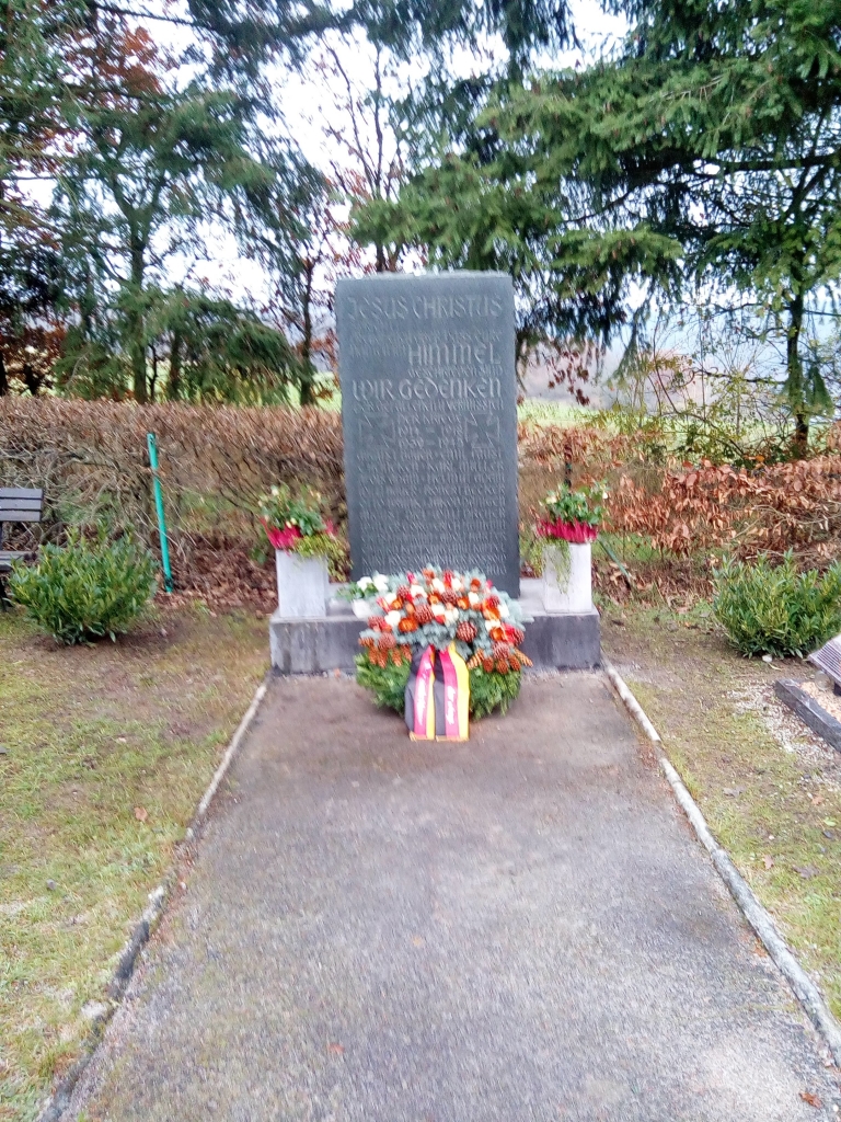 Krieger Denkmal Hausen im Hunsrück